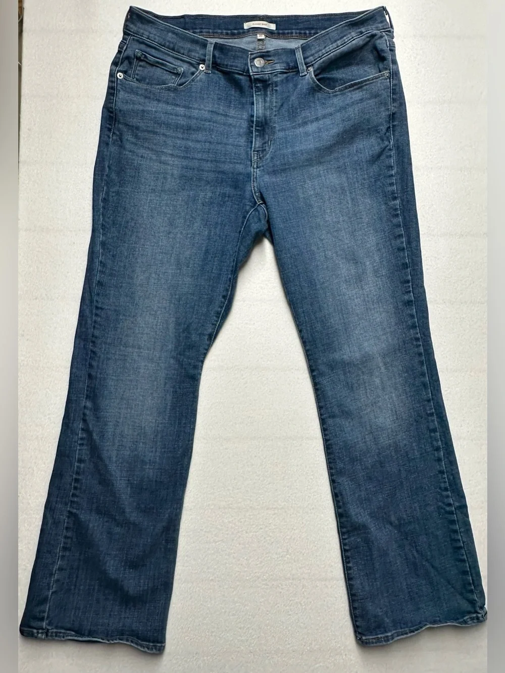 Levi’s Men’s Bootcut Jeans 33x30 – Medium Wash Denim